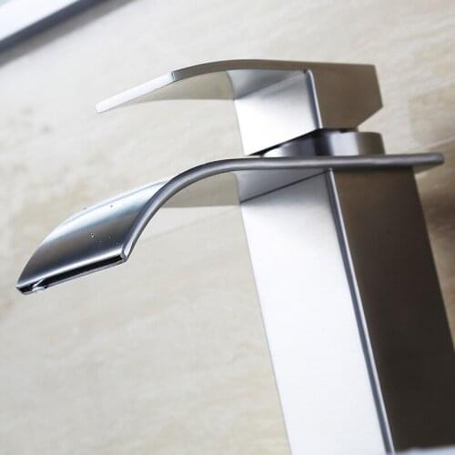 Vidric 304 stainless steel square single handle single hole hot and cold mixer tap toilet wash basin faucet ceramic basin faucet