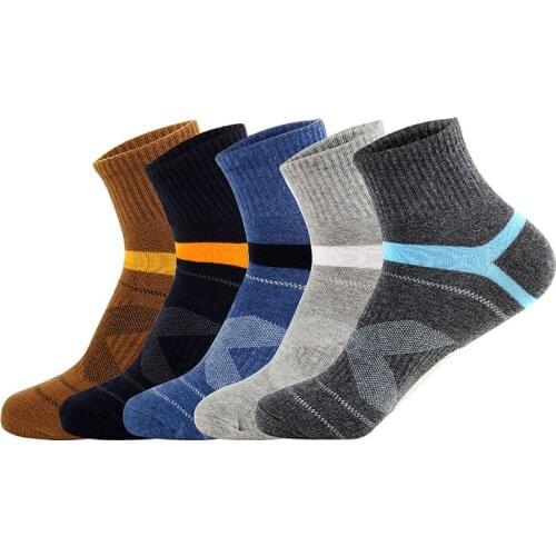 Mens Outdoor Socks Sport Breathable Sweat Absorbing Designer Mid-calf Short Man Running Bike Socks Men Cotton CALCETIN