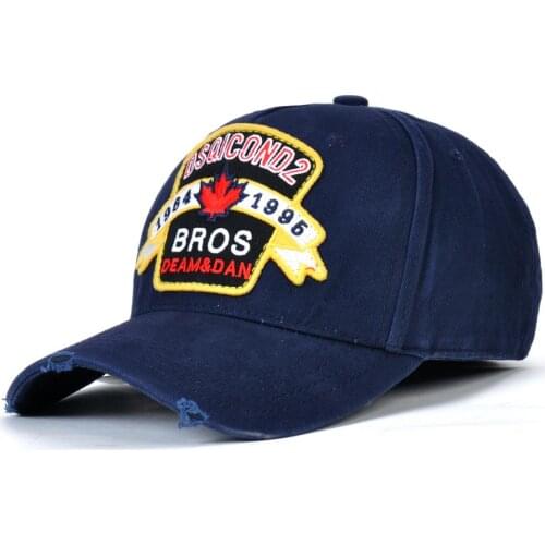 DSQICOND2 Cotton Baseball Caps Letters High Quality Cap Men Women Customer Design bros Maple leaf embroidery Hat Black Dad Hats