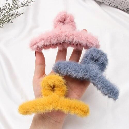 Ins Fashion Plush Hair Clip Women Faux Fur Hair Claws Hair Styling Accessories Korea Hairgrip Hairpin Barrette Crab Ornaments