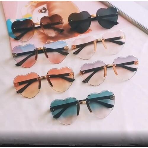 New 1pcs Girls Cute Heart Rimless Frame Sunglasses Children Kids Gray Pink Red Lens Fashion Boys Girls UV400 Protection Eyewear