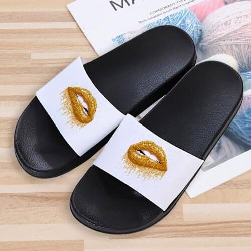 2021 Indoor Slippers women Flip Flop Lips New Cool Beach Style Bathroom sandals Summer Soft Indoor slipper Non-slip Ladies Shoes