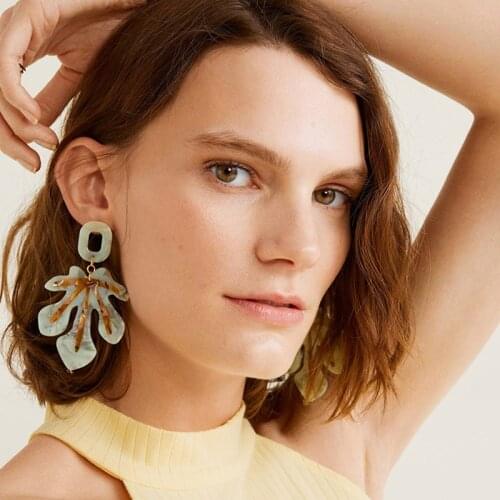 Bohemia New Long Acrylic Leaf Dangle Earrings for Women ZA Green Big Leaves Femme Acetate Drop Earring Fashion Jewelry 2019