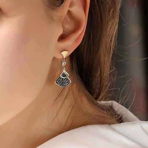 Korean Geometric Fan-shaped Tassel Earrings High-quality Temperament Thin Face Womens Rhinestone Pendant Earrings 2020 New