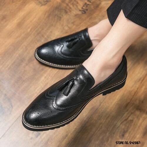 Fashion Luxury Designer Tassels Split Leather Brogue Shoes For Men Casual Oxford Formal Dress Wedding Footwear Zapatillas Hombre