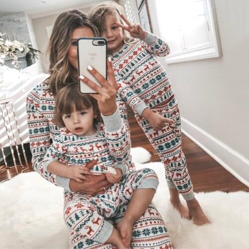 Christmas Family Pajamas Set mommy and me matching clothes Women Men Kid Xmas Pj Set Print home wear Pant suit Party Sleepwear