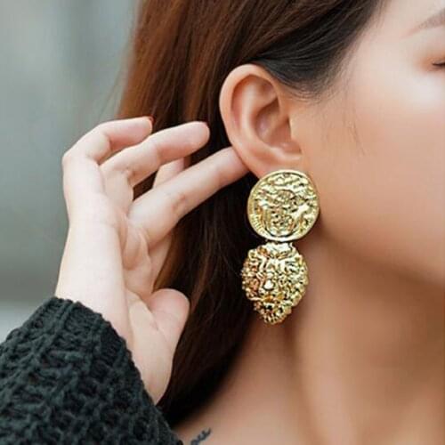 Women Vintage Alloy Lion Head Charm Drop Dangle Retro Style Personality Stud Earring AM0823