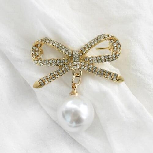 Women Rhinestone Bowknot Shape Brooch Pin Breastpin Scarf Collar Jewelry Gift new