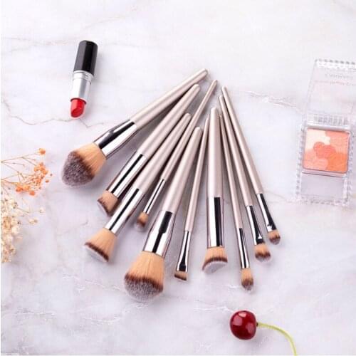 10 Pcs Makeup Brush Suits Contour Foundation Powder Eyeshadow Highlight Concealer Eyebrow Lips Eyeliner Make Up Tool Sets