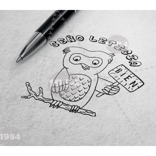1984- The Owl Muy bien Personalized Custom Name Stamp Spanish Teacher Stamp