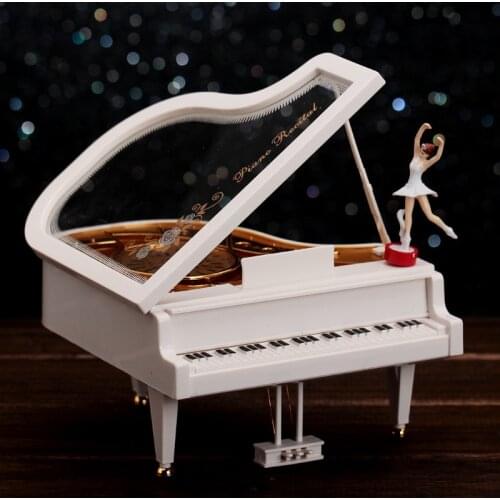 Creative Piano Shape Mini Music Box Fashion Clockwork Cute Girls 8 Stones Castle In The Sky For Friends Great Gifts