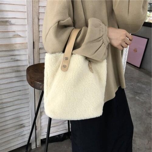 Fashion Lambswool Large Totes Designer Women Handbags Luxury Soft Girl Shoulder Bag Big Capacity Female Buckets Purse Winter Q1
