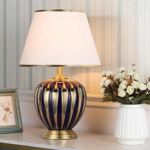 Luxury Post Modern Simple Round Gold Plated Ceramic Table Lamp European Style Bedside Lamp for Living Room Bedroom Lamp