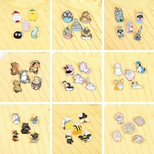 9pcs Animal Mask Enamel Pin hedgehog Whale Honey skull horse Brooches Bag Lapel Pin Childhood Movie Feminist Badge Jewelry Gifts