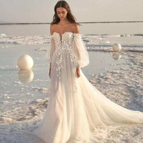 2021 Off Shoulder Beach Wedding Dresses Long Sleeve 3D Floral Appliques Ruched Bohemian Bridal Gowns Tulle Skirt Wedding Wear