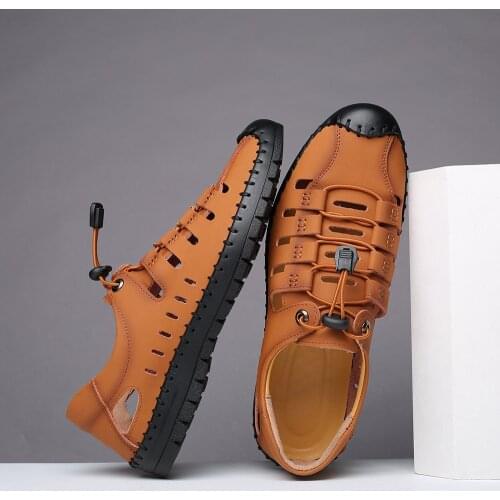 Mens Outdoor High-Quality Leather Sandals Hollow 2020 Casual Shoes Mens Summer Beach Shoes Fashion Breathable Fisherma Shoes