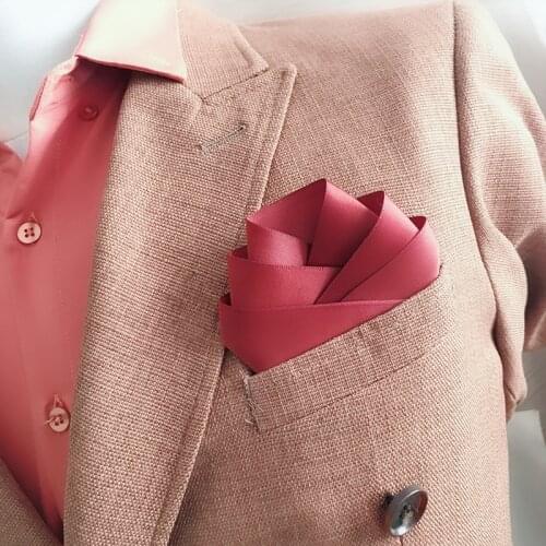 2020 New Fashion Business Mens Blazer Straight Into The Pocket Towel Forming Pocket with Accessories Folding Handkerchief Towel