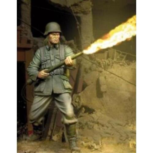 1/24 Scale Unpainted Resin Figure flammanwerfer collection figure