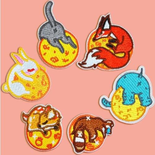 New Animal Patches for Clothing Dogs Embroidery Patch Appliques Badge Stickers for Clothes Iron on Kids Cartoon Stickers