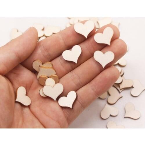 100pcs 1.7cm DIY Blank Heart Wood Slices Discs Wood Heart Love Blank Unfinished Natural Crafts Supplies Wedding Ornaments