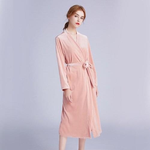 2019 New Velour Bridesmaid Robes Pink Silky Wedding Bridal Sisters Letter Embroidery Dressing Gown/ Kimono Bathrobes