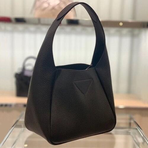 2020 new leather handbags trend retro personalized food basket solid color underarm bag small bucket bag soft lady bag handbag