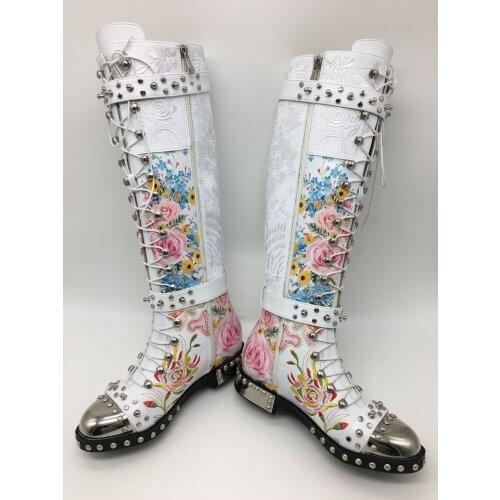 Spring Rural Floral Botas Women Rivets Studded Flowers Printed Motorcycle Boots Plated Round toe Ladies Low Heels Martin Boots