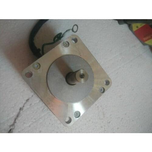 TS4503N2000E100 servo motor , used in good condition . 80% appearance new , good working , free shipping