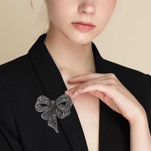 Fashion Jewelry for Women Rhinestone Brooches Alloy Craft Home Decoration Bowknot Brooch Vintage Pin