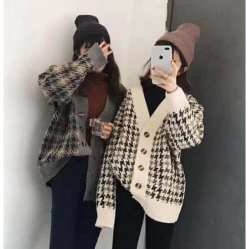 Autumn Korean version of retro chicV collar houndstooth thickened sweater jacket in long-sleeved sweater cardigan women