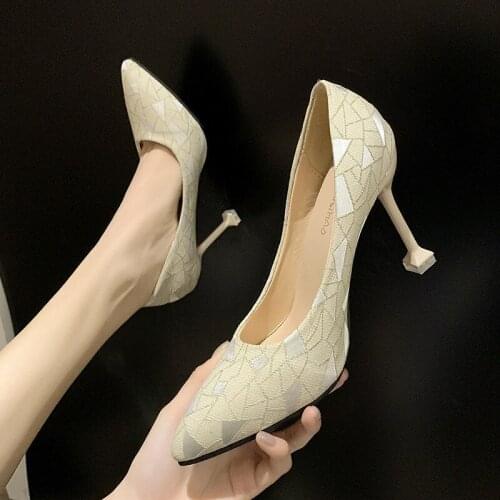 High Heel Shoes Womens Fine Heel Pointed Black 2020 New Korean Version of The Net Red Wild Temperament Shallow Mouth Sexy Shoes