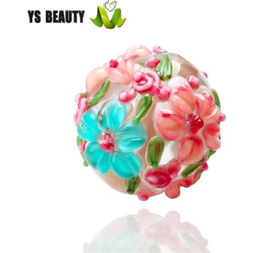 Hand-cut flower glass beads manufacturers design production sales suitable for rope ornaments home decoration pendant
