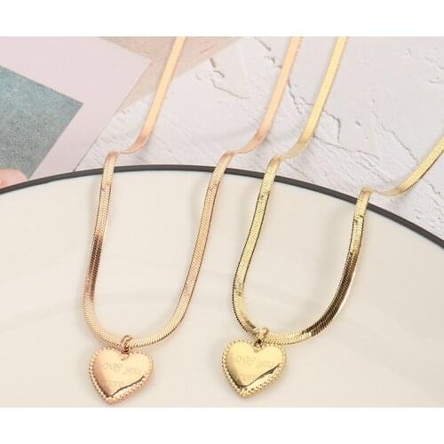 Womens Fashion Gold Plated Snake Chain Necklace Charm Love Heart Pendant Necklace Choker Chain Titanium Steel Jewelry