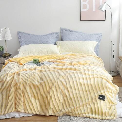 Yuxiu Fleece Blankets On The Sofa
