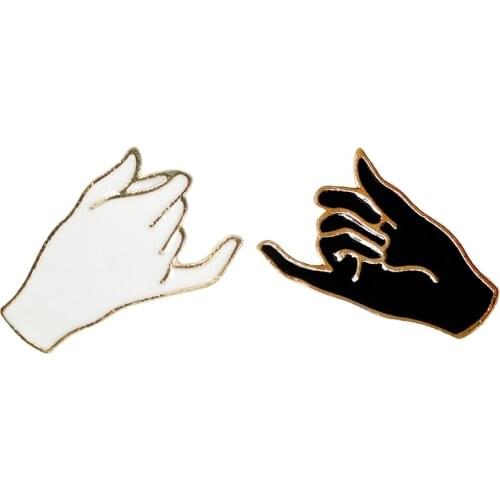 2Pcs/Set Fashion Finger Hook Enamel Pin White Black Brooch Bag Hat Clothes Lapel Pin Badge Black Lives Matter Jewelry Gift