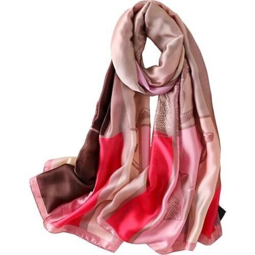 2021 Fashion Trend Womens Head Scarves Gorgeous Multicolor Color Contrast Patchwork Printing For outdoor use Gifts for Ladies