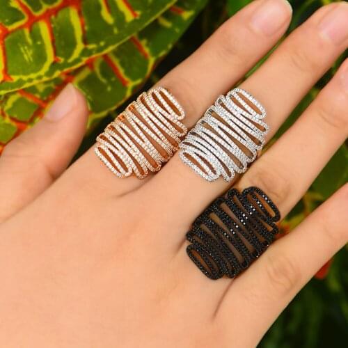 Kellybola Wedding Rings