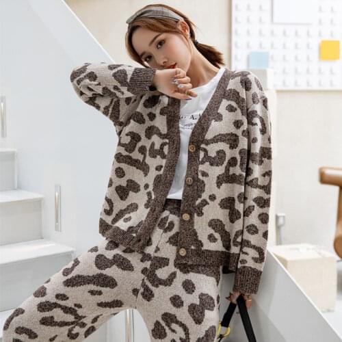 Sweater womens loose outer cardigan suit leopard print sweater 2020 autumn and winter New Coat
