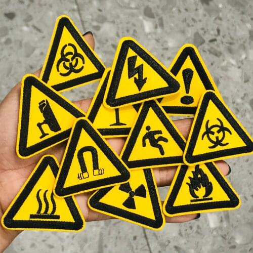 1PCS Triangle Traffic Sign Patches for Clothes DIY Stripes Iron on Transfer Appliques Clothing Sticker Embroidery Badges