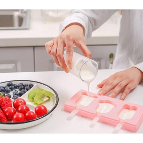 4 Holes Cute Cartoon Silicone Ice Cream Mold Silicone Popsicle Mold Reusable BPA-Free Ice Pop Mold With Lids and Sticks