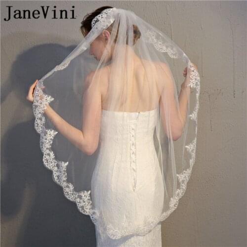 JaneVini Elegant One Layer White/Ivory Bridal Veil with Comb Lace Edge Fingertip Veil Short Wedding Veil for Bride Bruidssluier