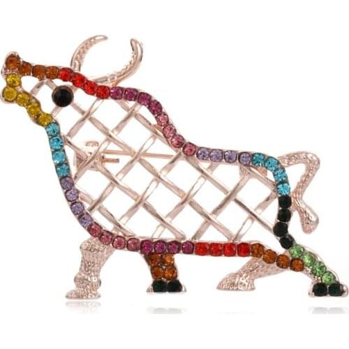 OI New Design Gold Animal Cow Brooch Zircon Copper Jewelry Party Wedding Costume Dress Suit Girl Scarf Backpack Pins