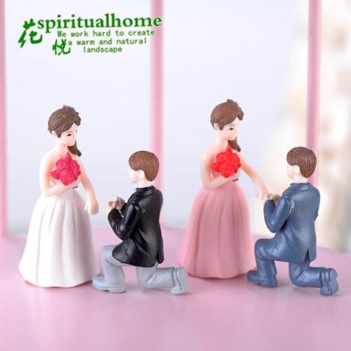 2pcs/set propose Couple Figurines Miniatures Fairy Garden Supplies Ornaments Gnome Terrariums Bonsai Home Dollhouse Accessories