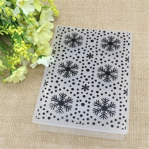 PLASTIC EMBOSSING FOLDER snowflakes winter DIY scrapbook album card packing decoration cutting dies paper craft