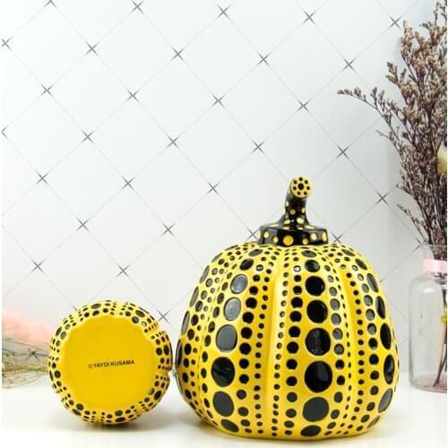 PUMPKIN KUSAMA YAYOI ARTIST MODERN SCULPTURE POLKA DOT ART HOME INTERIOR DECORATIONS OFFICE ARTS WEDDING CHRISTMAS