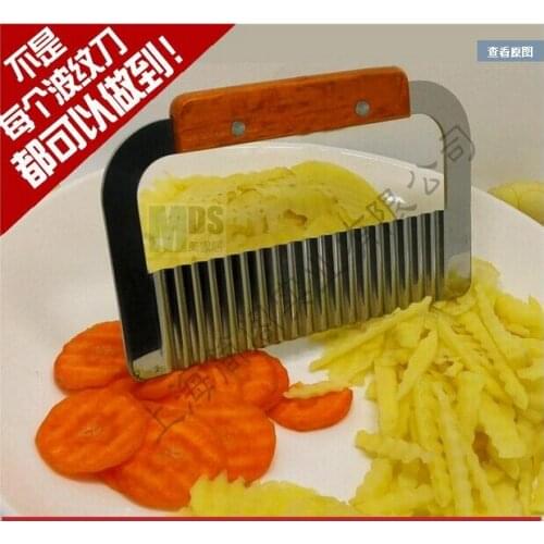 Hardwood Handle Crinkle Cutter Wax Vegetable Soap Wavy Cutter Stainless Steel Potato Chip Dough Carrot Crinkle Wavy Slicer