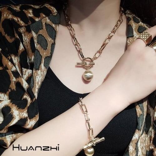 HUANZHI 2020 New Trend Hip hop Oval Thick Chain Metal Ball Chain OT Schnalle Necklace for Men Women Girls Party Jewelry Gift