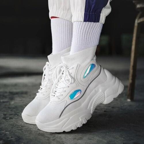 2021 New Classic Mens Casual Running Shoes Breathable mesh couple sports shoes lace-up rubber sole sports casual shoes