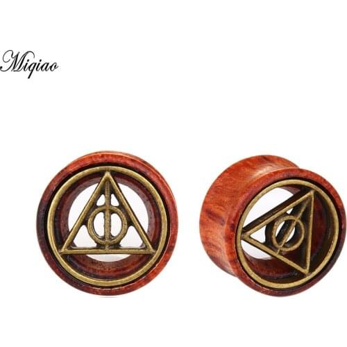 Miqiao 2pc Ear Plugs Wood Flesh Tunnels Ear Gauges Retro Alloy Cast Triangle Expanders Body Piercing Jewelry for Men Women