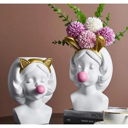 Cute Girl Bubble Gum Figurine Resin Flower Vase Decorative Succulent Plant Flower Pot Artificial Plant Pot Home Ornament Decor